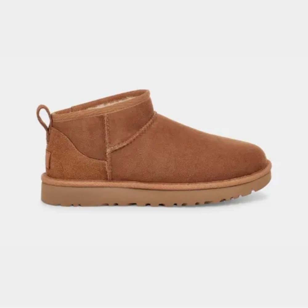 UGG women’s ultra mini boots chestnut size 9